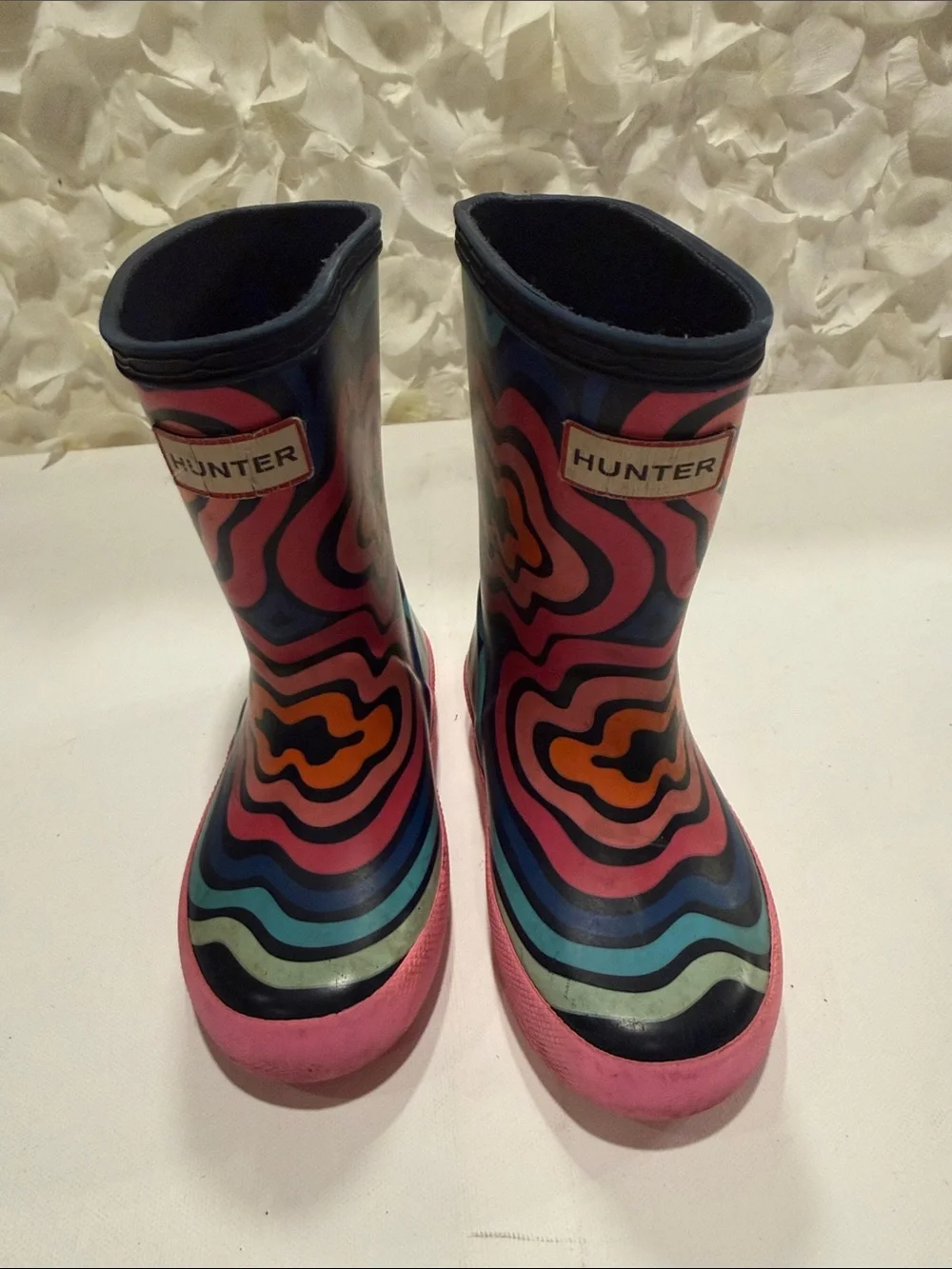 Hunter Kids Multi-Color Wavy Pattern Rain Boots with Pink Trim